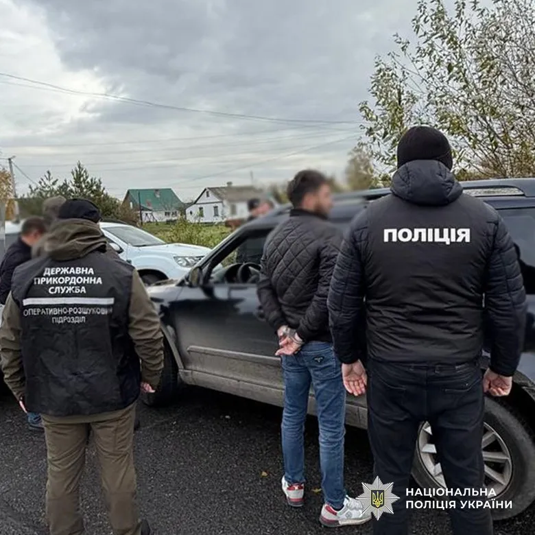 На Волині затримали керівника фонду, який переправлев ухилянтів за кордон за $7 тисяч На Волині затримали керівника фонду, який переправлев ухилянтів за кордон за $7 тисяч