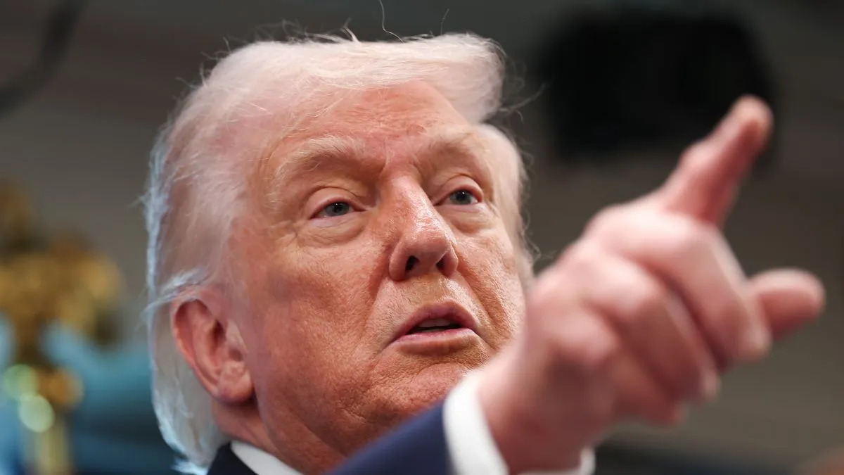 Трамп заявив про відновлення руху через Ормузьку протоку