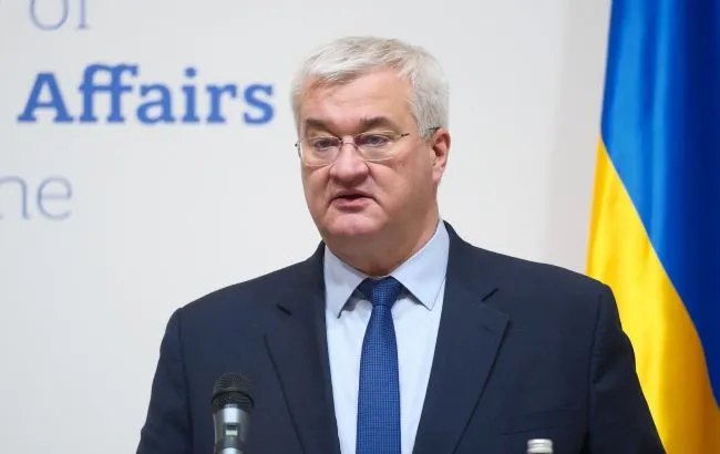 Сибіга заявив, що затримок зі зброєю від США немає