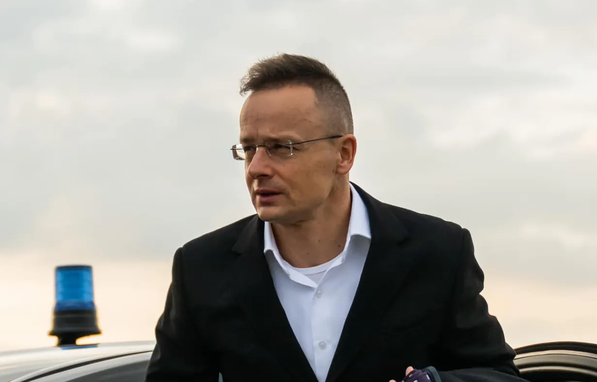 Сійярто скаржиться на Київ через «Дружбу»