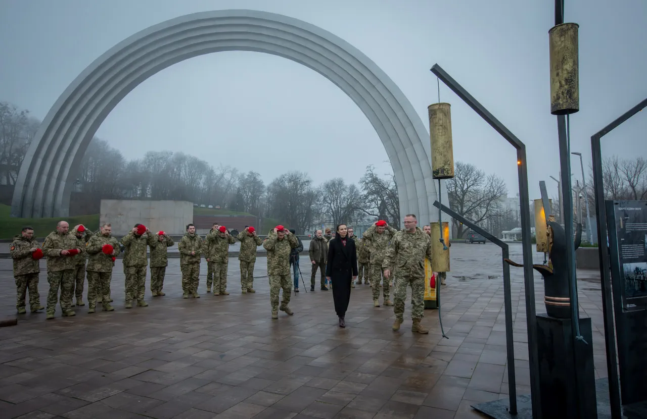 У Києві до Дня ракетних військ та артилерії відкрили два артоб’єкти – фото