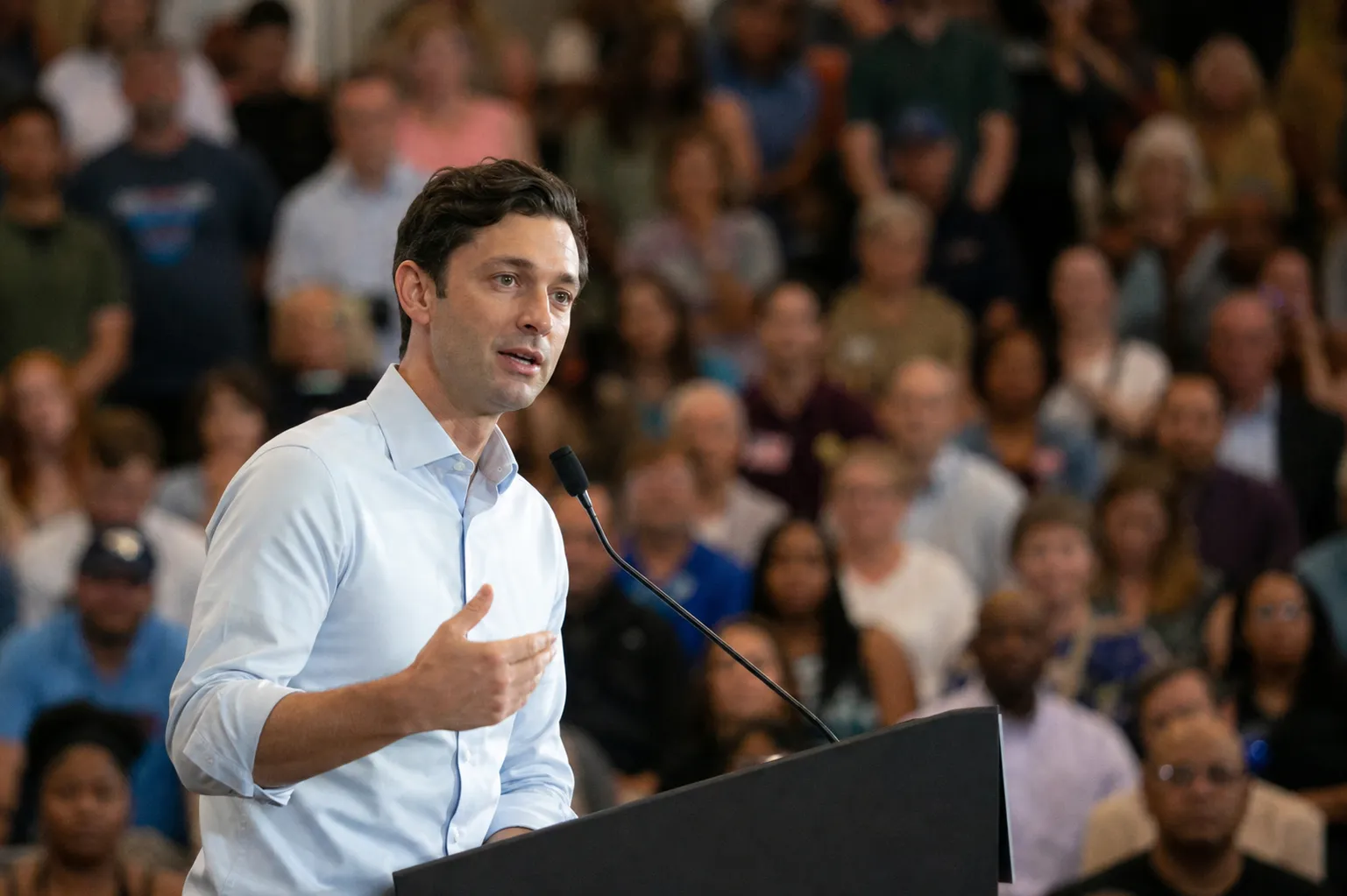 Senator Ossoff skrytykował Trumpa za prowadzenie wojny przeciwko Iranowi
