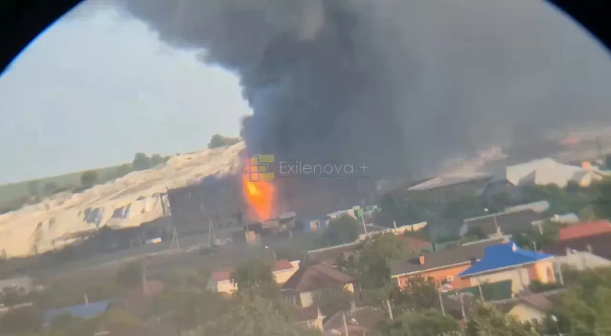Видео: в Белгородской области РФ в результате атаки загорелся промышленный объект