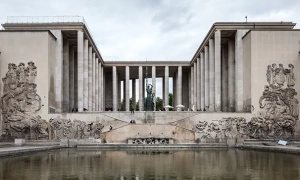 В Україні вийшла перша книга мемуарів Залужного