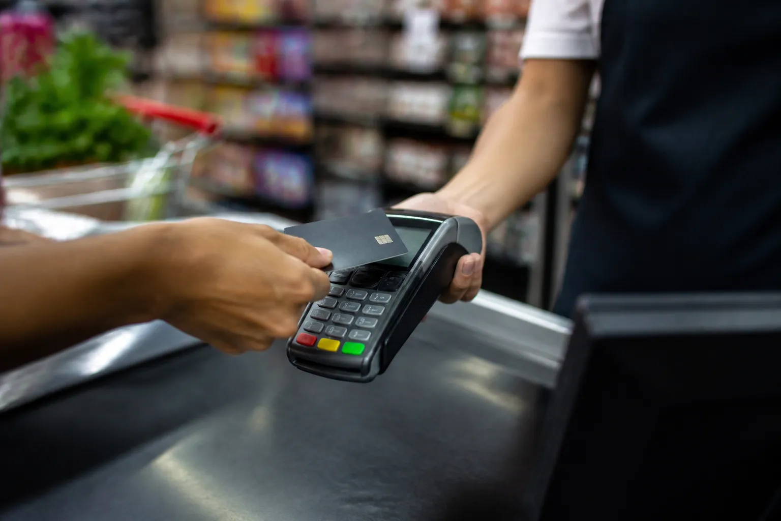 Panama’s system blocks scholarship card payments at casinos and gas stations