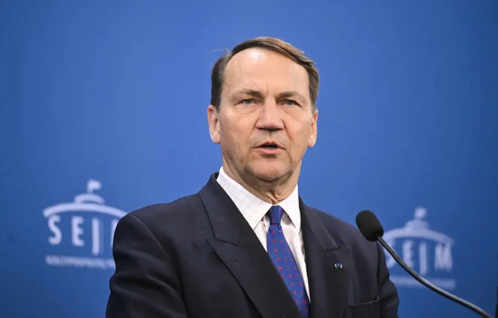 Sikorski odrzucił oświadczenia Kremla dotyczące zachodniej propagandy w sprawie zagrożenia ze strony Polski