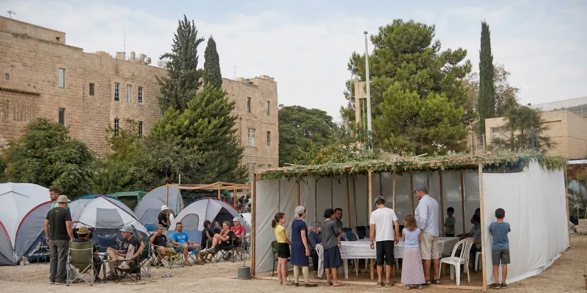 Rodzice zaginionej dziewczynki zaskarżają odmowę zgody na obóz protestacyjny w Jerozolimie — Jerusalem Post