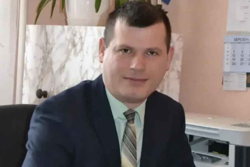 На Закарпатті директор школи створив партію «Сильне Закарпаття»