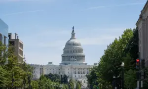 Країни ЄС закликають Британію створити легальні коридори для мігрантів