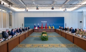 Пиво, шуби та труси: російський «ГАЗ» взявся за «імпортозаміщення»