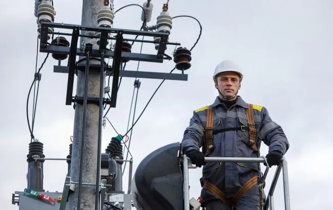 Понад 450 тисяч сімей знову зі світлом після російських атак