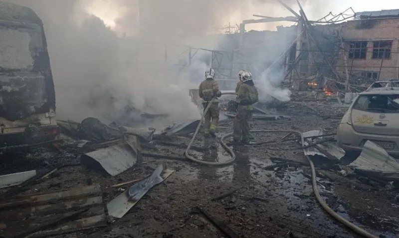РФ вдарила дронами по навчальному закладу у центрі Рівного, є поранені