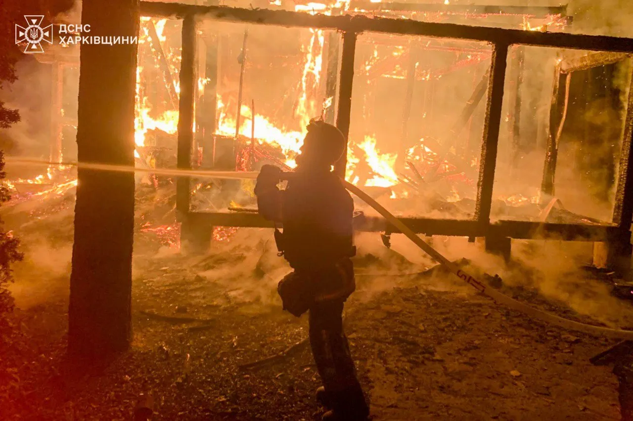 рф атакувала Чугуїв, зруйновано навчальний заклад і є поранені Харківська ОВА, ДСНС