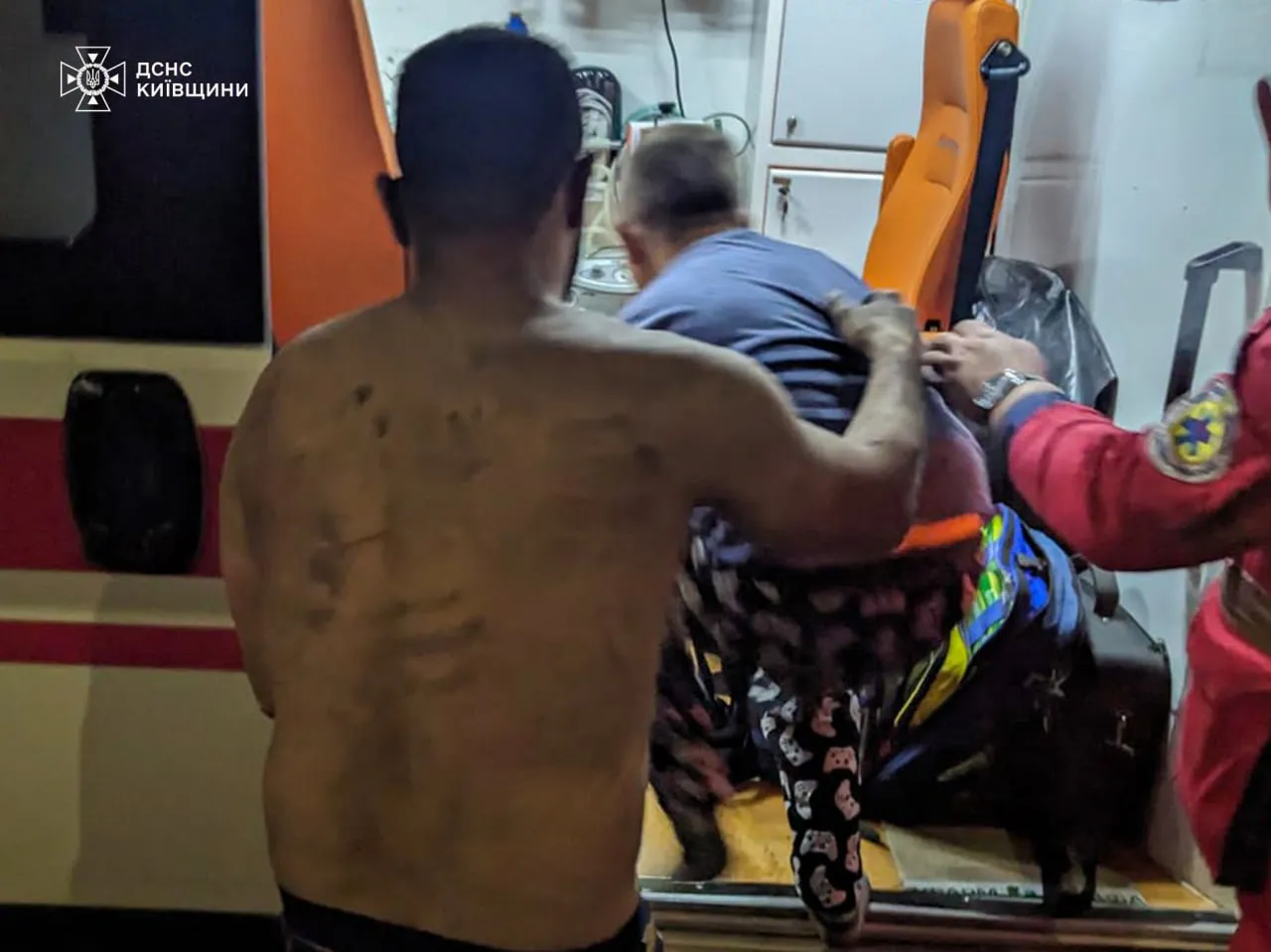 На Київщині від вибуху зарядного пристрою постраждала родина з двома дітьми – фото