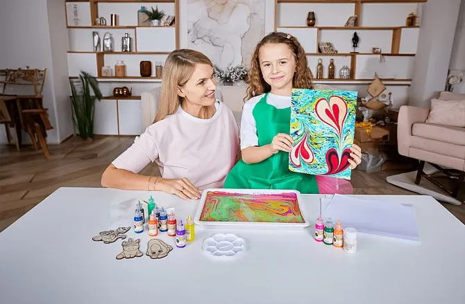 Фото дружини і доньки одного з отруювачів Скрипалів використовувалися в рекламі у Британії