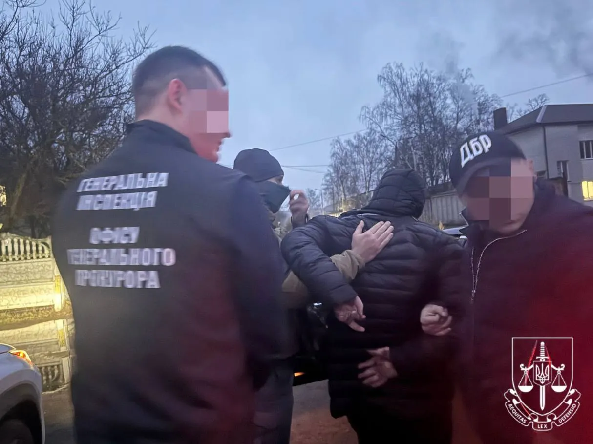 Співробітника Корюківської прокуратури впіймали на хабарі