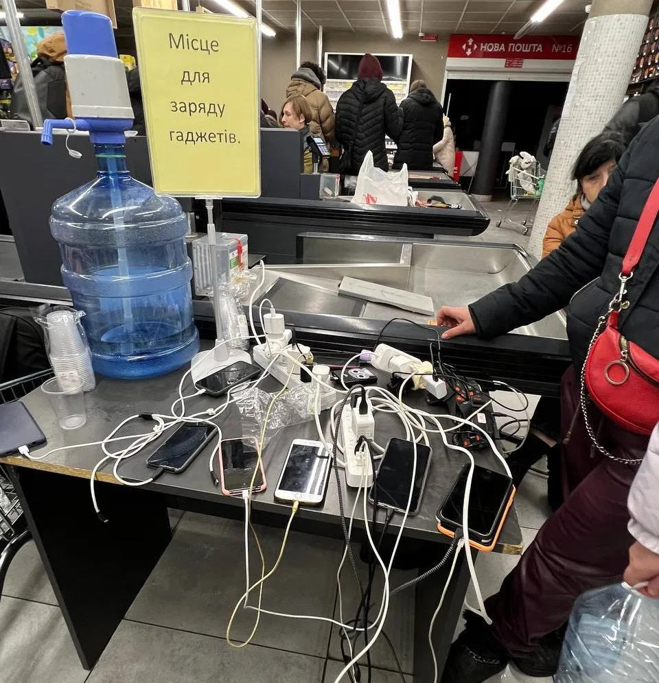 По всій Одесі працювали пункти незламності