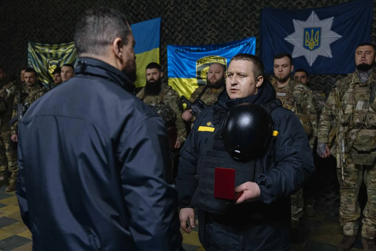 Клименко відвідав бойові підрозділи Нацгвардії на передовій – фото, відео