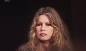 Укрита золотом: в Єгипті відкрили саркофаг з мумією віком 4300 років