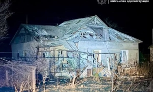 Оприлюднено кадри вибухів на базі «мобиків» у окупованому Токмаку