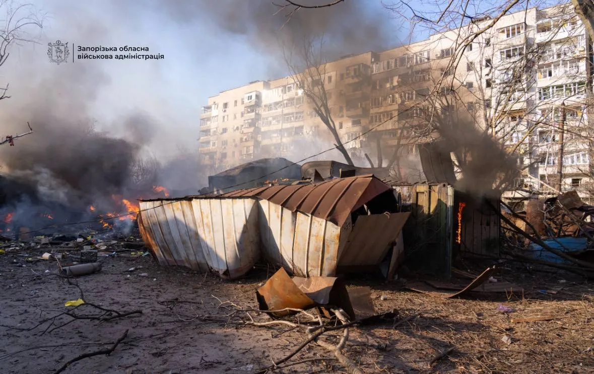 Кількість жертв удару по Запоріжжю зросла: у лікарні помер підліток