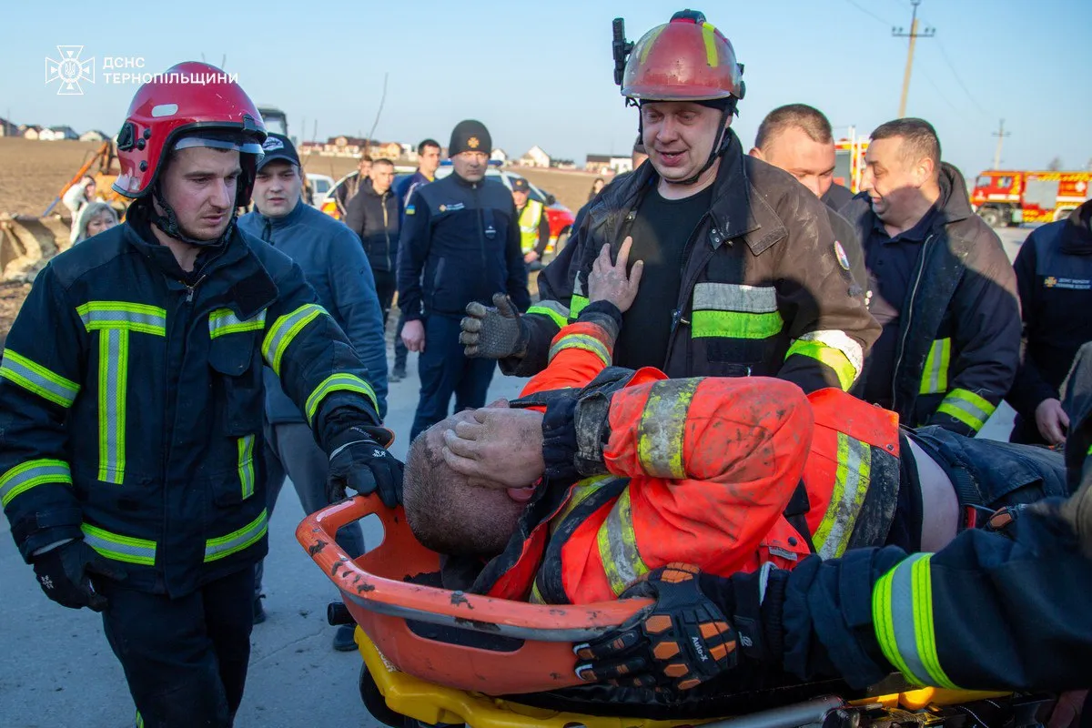 На Тернопільщині чоловік загинув під час обвалу ґрунту
