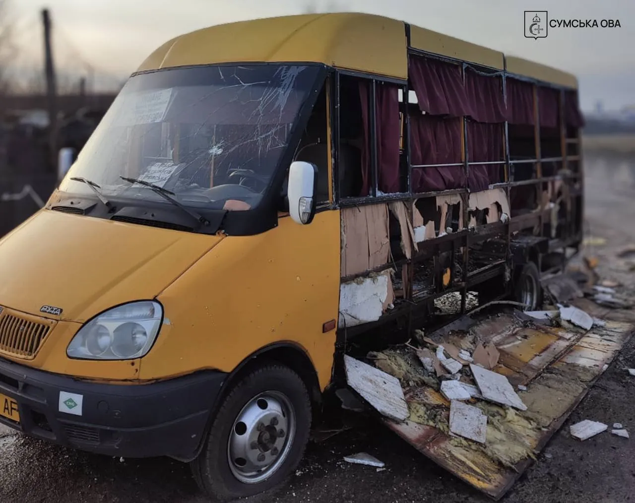 На Сумщині російський дрон атакував маршрутку, поранено водія