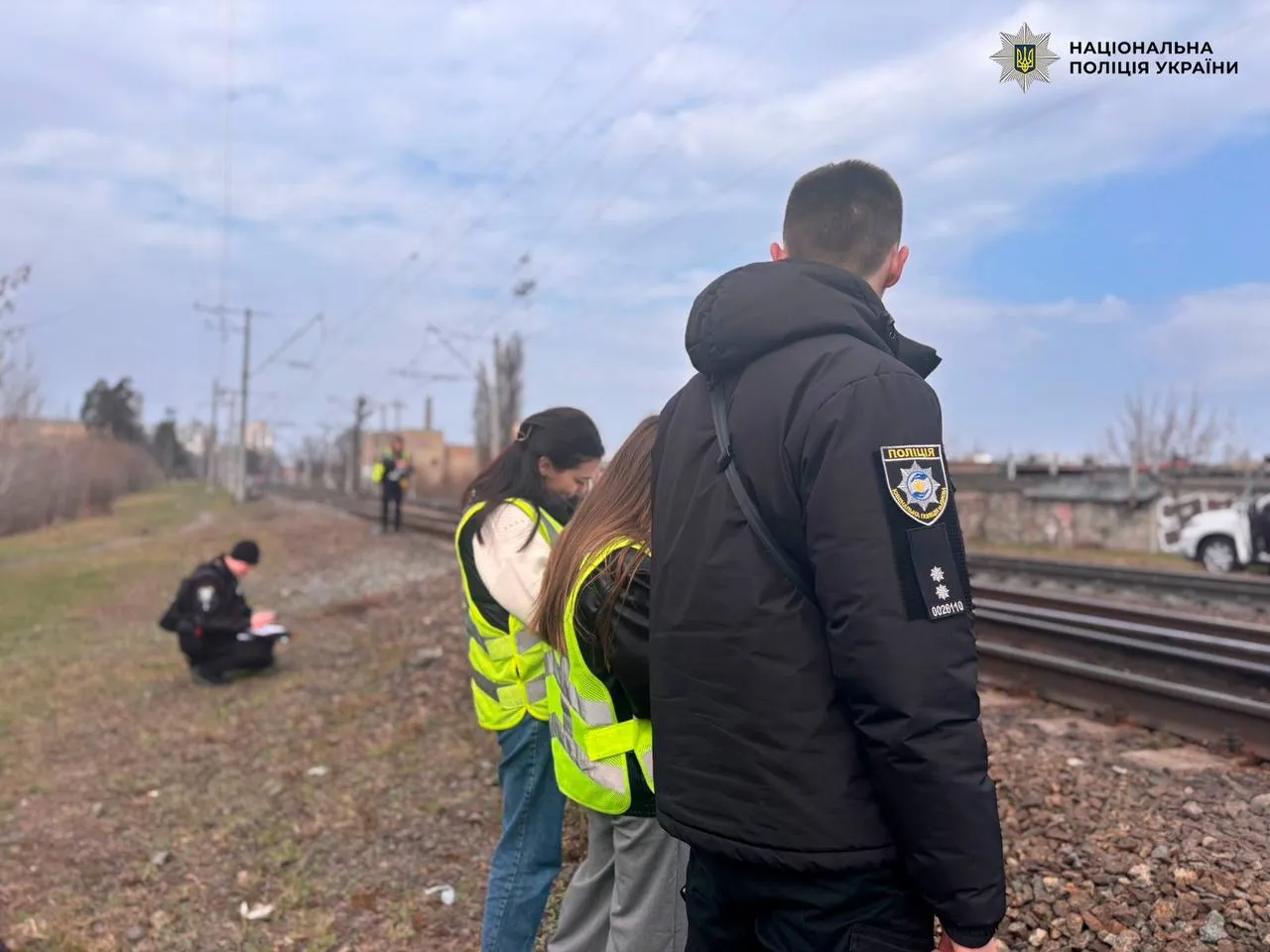 У Києві через падіння з електрички загинув підліток