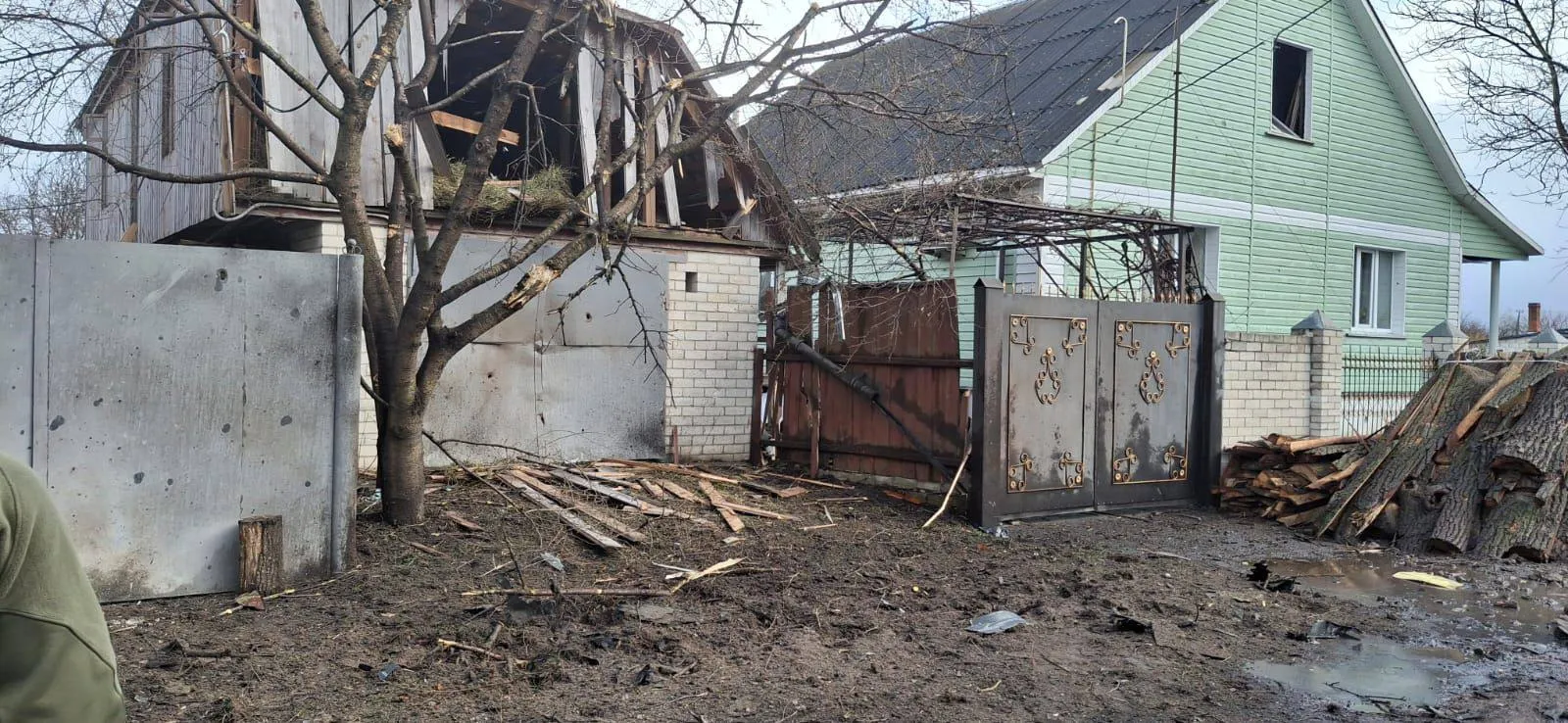 Дронова атака на Чернігівщині поранила двох жінок