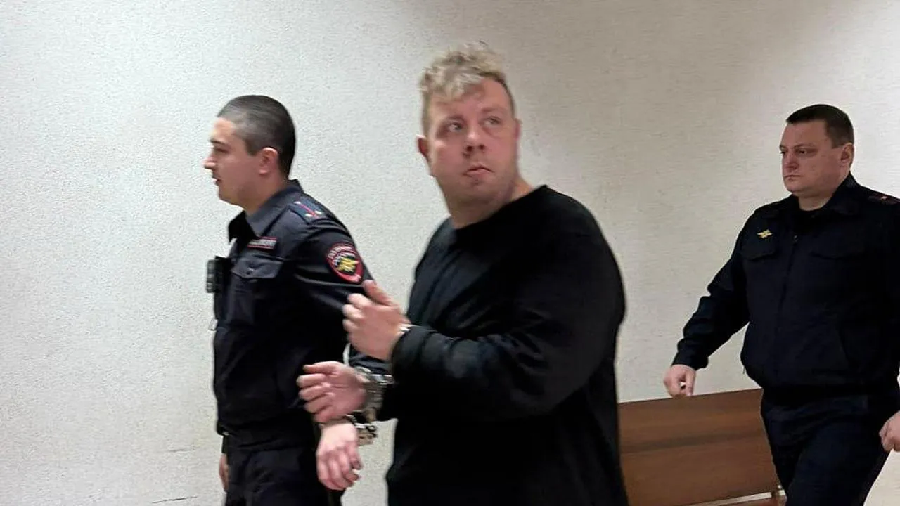 Вместо тюрьмы отправили на фронт российского учителя музыки, который душил своих учеников