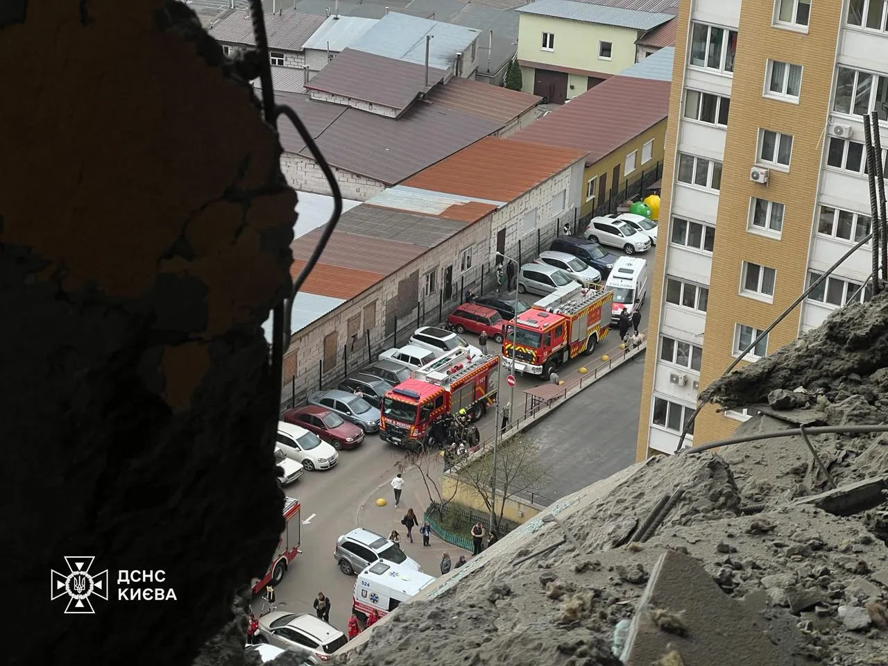 Ночная атака РФ на Киев привела к разрушениям более чем в 14 местах – фото, видео