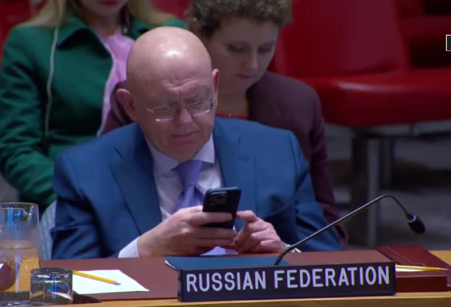 На Радбезі ООН Небензя під час виступу України сидів у телефоні