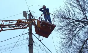 У Херсоні окупанти скинули три керовані авіабомби, є влучання та постраждалі