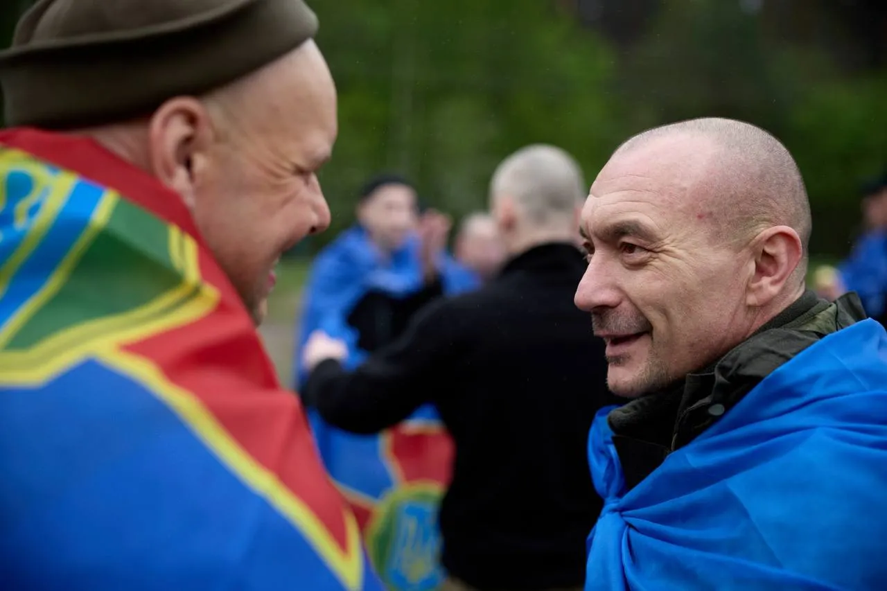 Відео: звільнений з полону боєць прочитав вірш про Україну