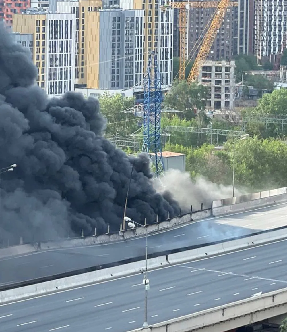 Відео: у Москві знову чули вибухи – біля метро Черкізовська виникла пожежа