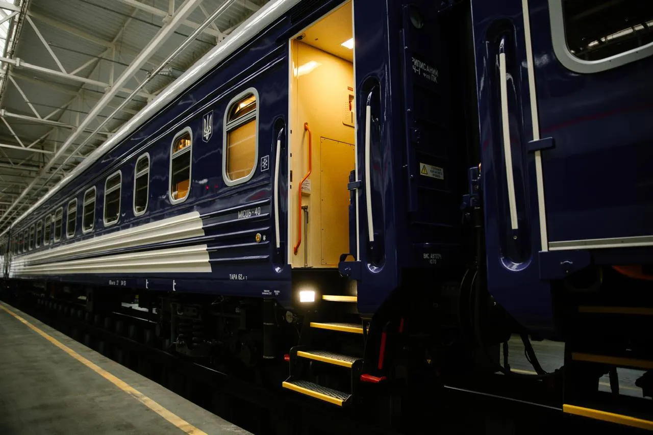 Ukrzaliznytsia's fleet has been expanded with new railcars