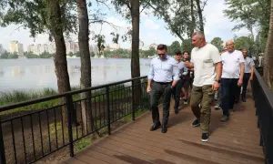 Зеленская и Говард Баффет посетили первую безбарьерную спортивную площадку в Украине