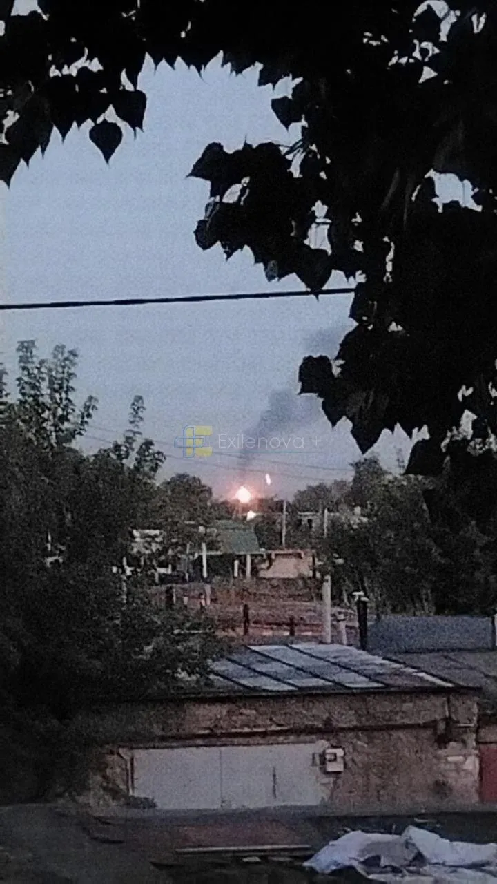 Видео: дроны атаковали нефтеперерабатывающий завод в Саратове