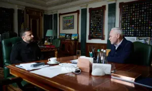 Принаймні один магазин косметики дружини Тищенка працює під час карантину