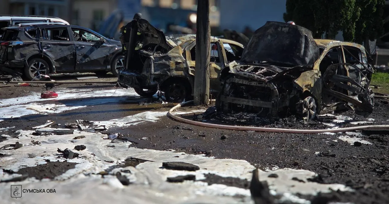 Three people were killed and 17 were injured as a result of an airstrike on Sumy