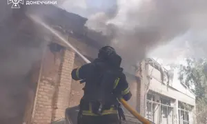 Видео: на Харьковщине оккупанты обстреляли склад с удобрениями