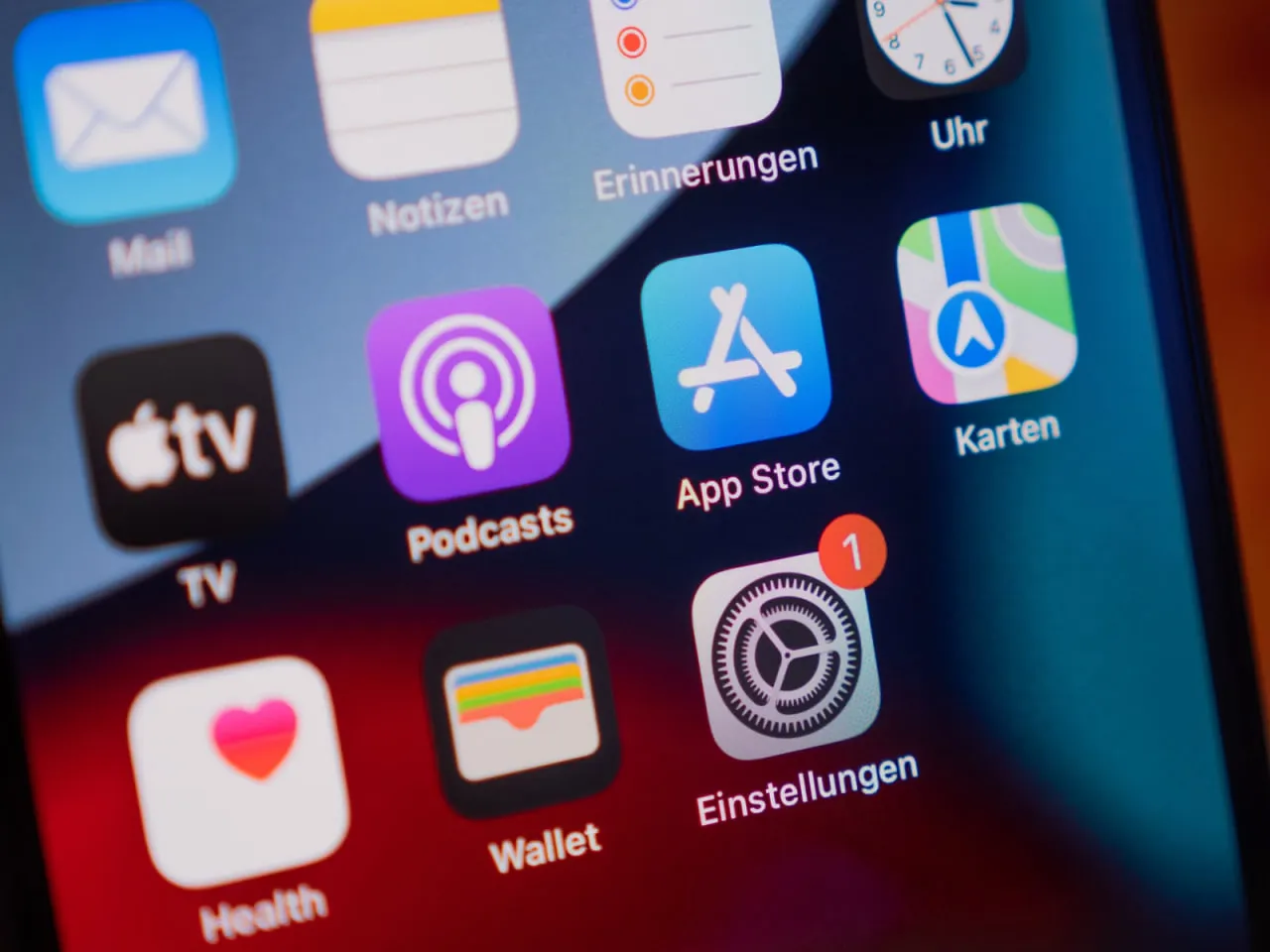 Застосунок UA.NEWS вже доступний у App Store та Google Play
