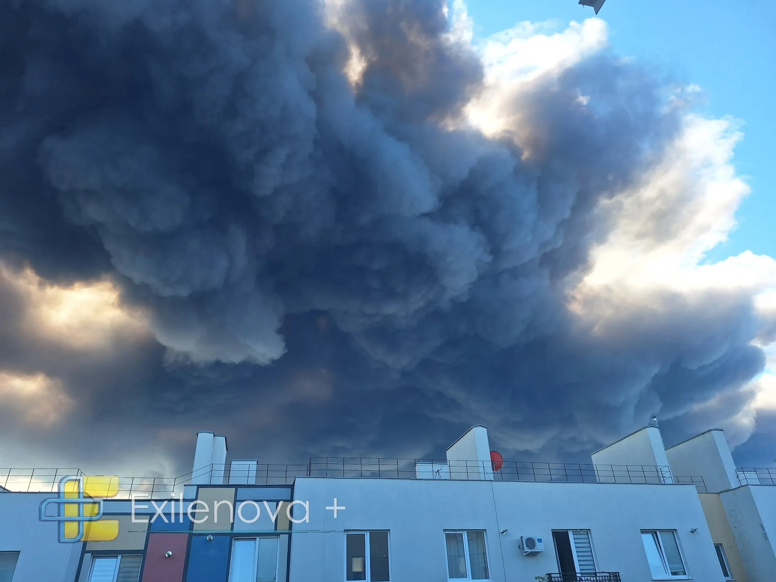 Video: Drones Attacked the Saratov Oil Refinery and the Wildberries Logistics Complex in Russia