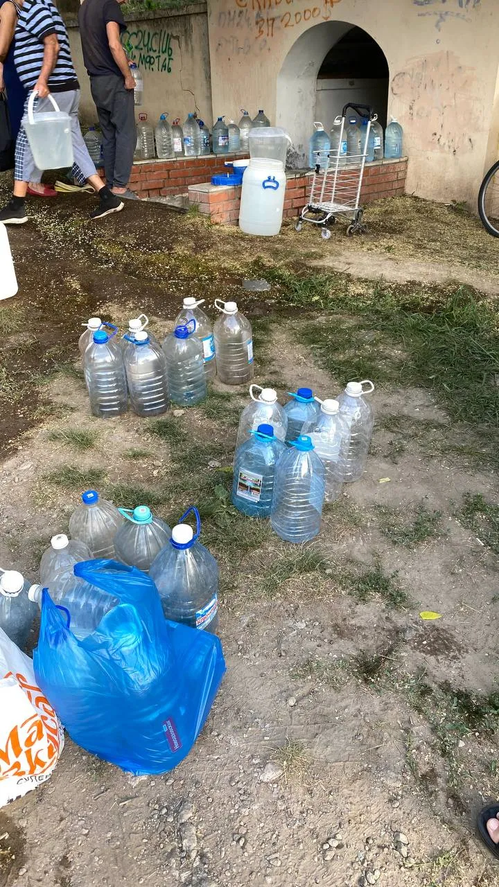 Video: Electricity and water cut off in occupied Mariupol following explosions
