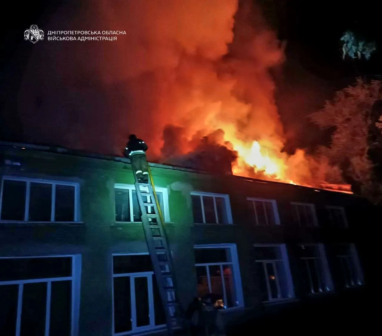 РФ понад 20 разів атакувала Дніпропетровщину, пошкоджені пошта та гімназія