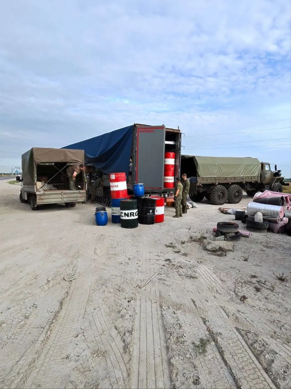 Відео: Через атаки українських дронів окупанти вимушені кожну фуру супроводжувати вогневими групами