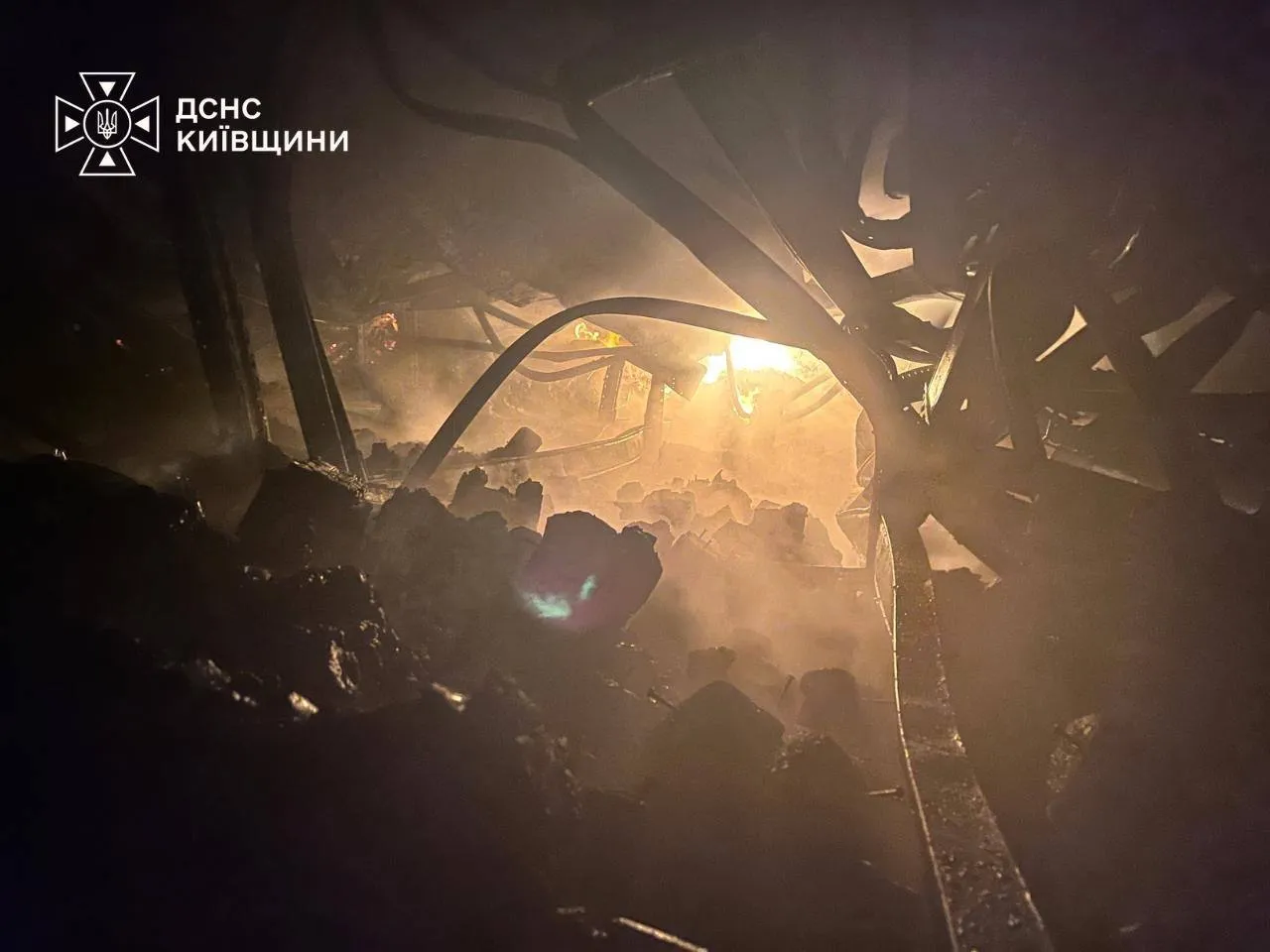 За сутки россияне обстреляли 7 объектов инфраструктуры Киевской области