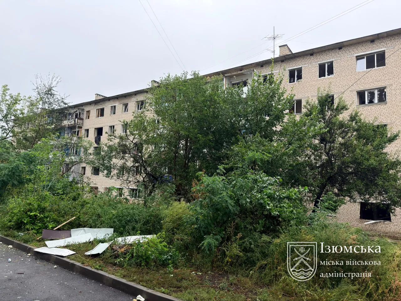 В Ізюмі до кінця доби не зможуть повністю відновити електро- та водопостачання після ударів рф