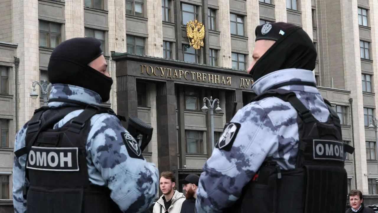 В Госдуме предложили запретить идеологии, противоречащие традиционным ценностям