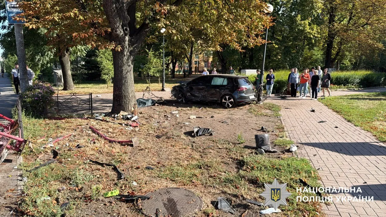 A fatal accident in Kyiv's Solomyanskyi District was caught on video